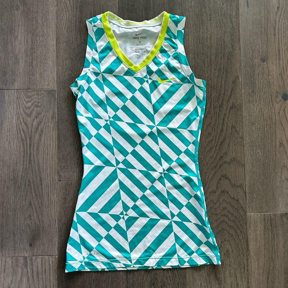 Nike Pro Fitted Sleeveless Top
